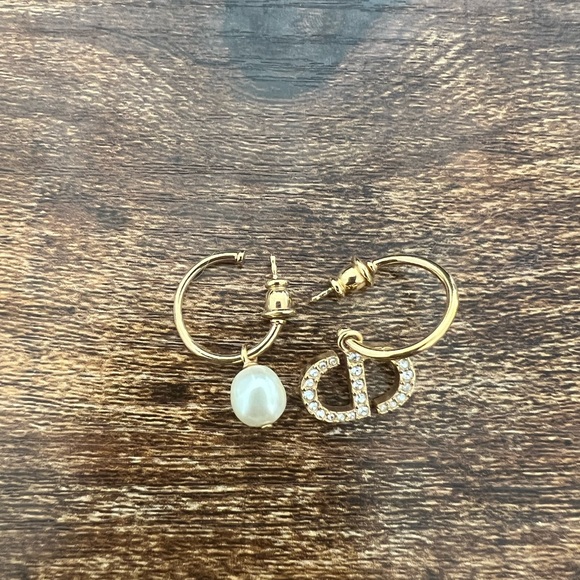 Dior Petit CD Earrings - Picture 4 of 8